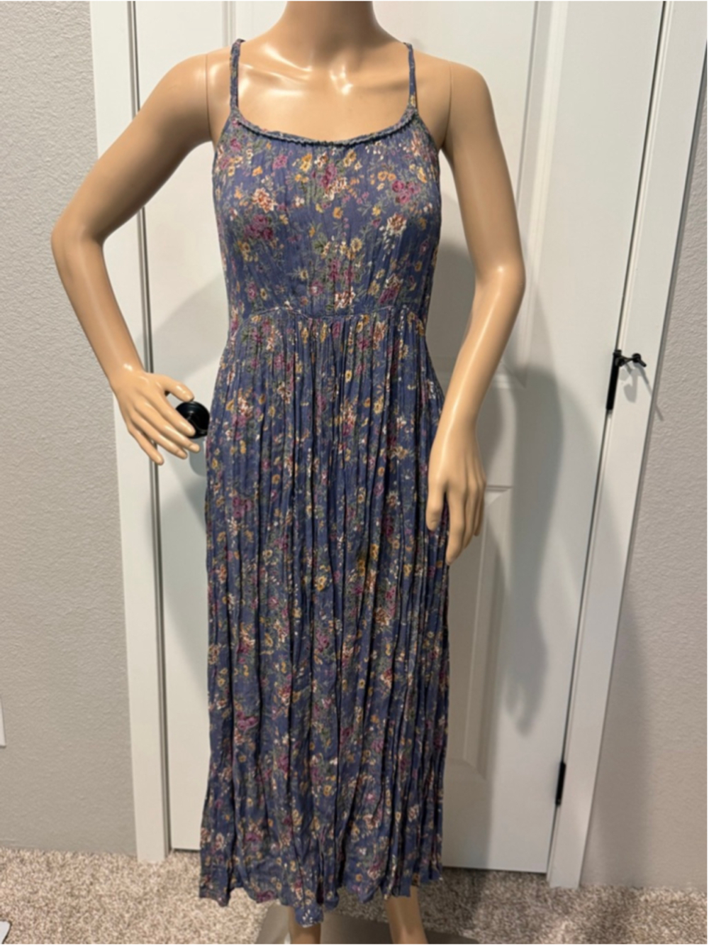 Women's Papillon Blue Crinkle Floral Spaghetti Strap Midi Dress S